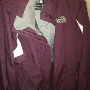 Burgundy ladies large north face